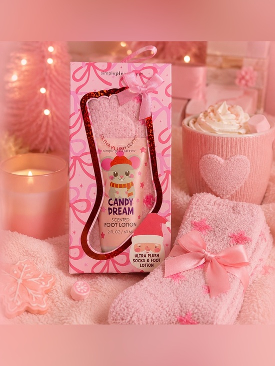Simple Pleasures Other - Simple Pleasures- Candy Dream Ultra Plush Socks & Foot Lotion Gift Set 🎀🧦